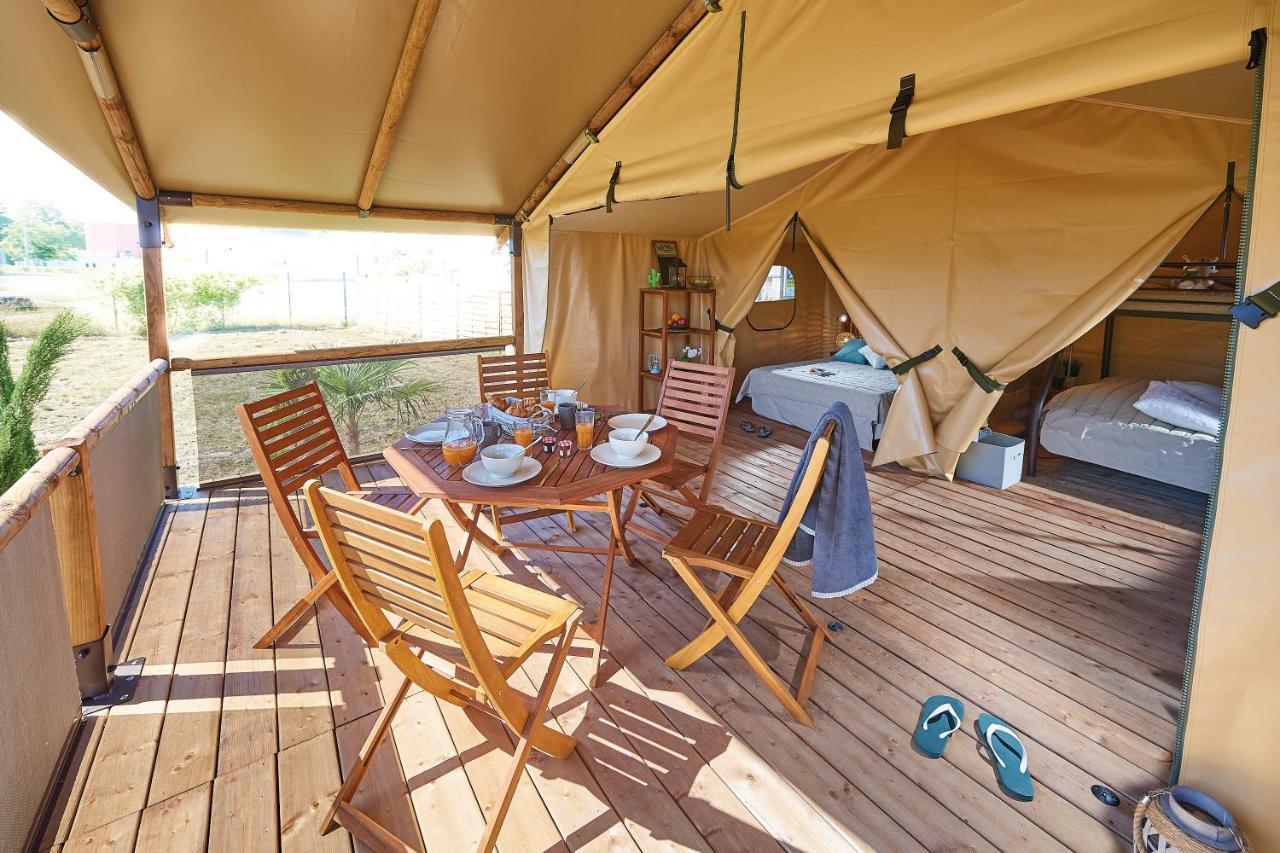 Camping Des Papillons Lalizolle Exterior photo